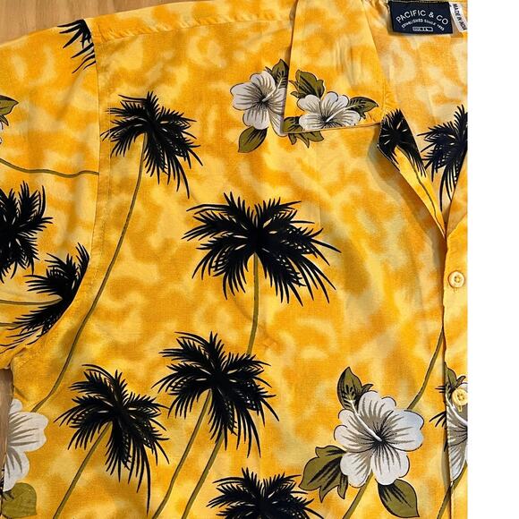 VTG Pacific & Co Hawaiian Shirt Men’s L Yellow Floral Palm Aloha Camp Collar Y2K - Picture 6 of 12